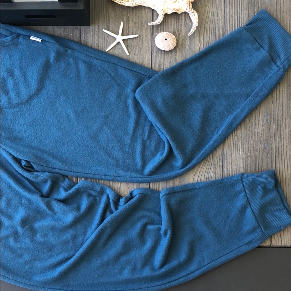 🌴🌼RVCA- CADENCE PANTS🌼🌴 - Picture 5 of 9